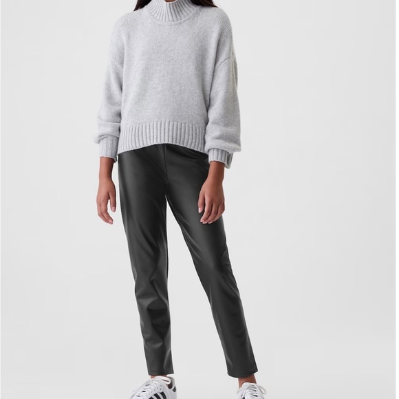 Baby GAP Other - ❤️2/$14 or 3/$21❤️ NWT Baby Gap Black Vegan Leather Leggings, Size 4